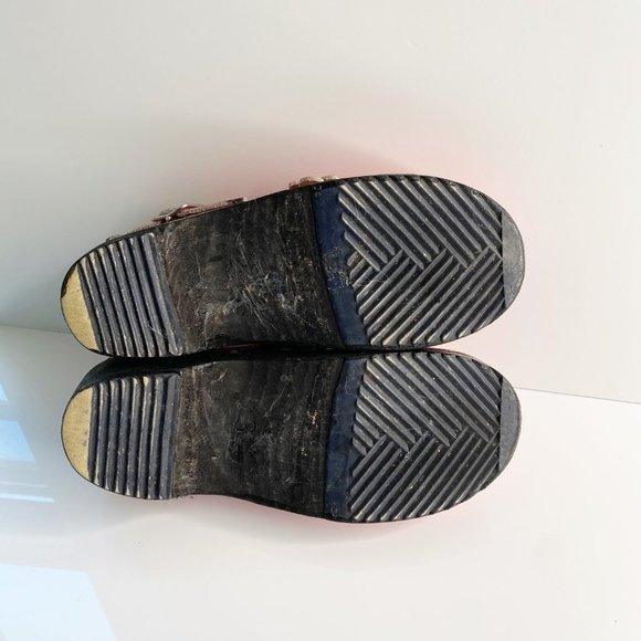 Red Kids Clogs with Flower Detail - Picture 7 of 11